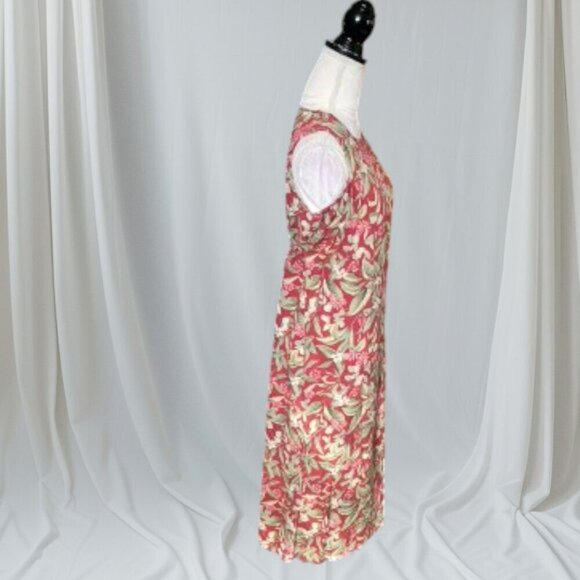 Requirements Casual Sleeveless Maxi Dress in Red and Green Floral in Size MP - Picture 2 of 4